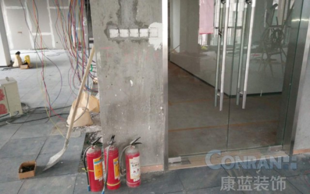 走進建活貿(mào)易裝修現(xiàn)場 細節(jié)決定品質(zhì)_康藍裝飾